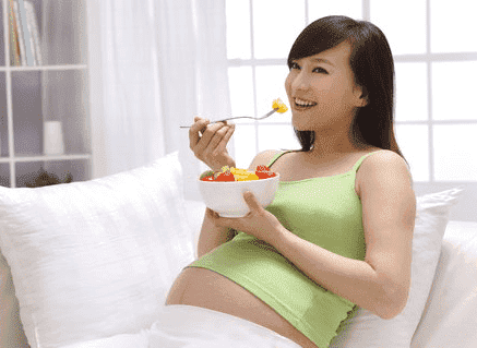 试管移植后的患者可以坐飞机,但是需要采取一些预防措施