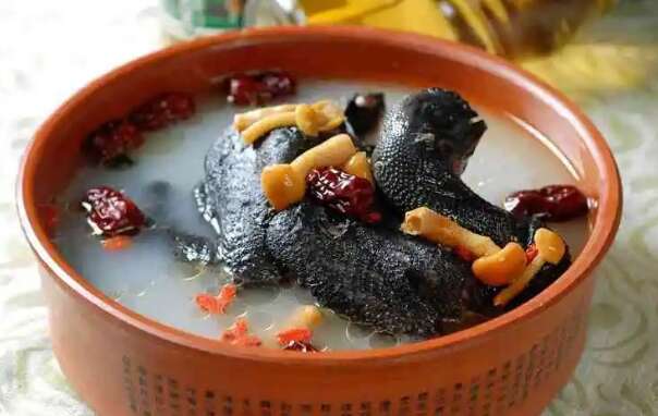 试管促排卵期能喝乌鸡汤吗?试管喝乌鸡汤的好处