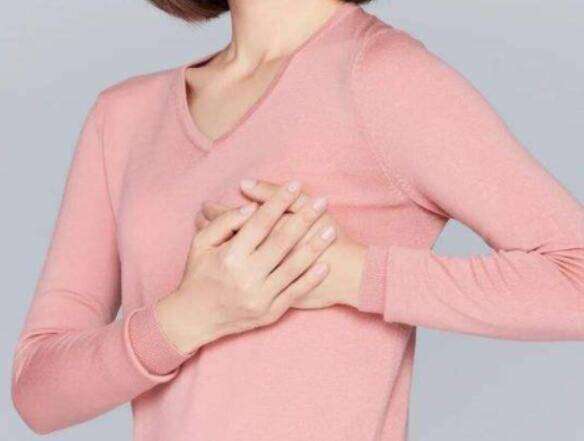 乳房胀痛是常见症状