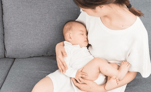 高龄女性是否能做试管？卵巢功能和子宫情况是关键